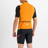 Pánska cyklistická vesta SPORTFUL Fiandre light no rain vest, dark gold · záber 5