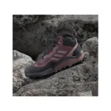 Dámska členková turistická obuv ADIDAS Terrex AX4 Mid GTX W burgundy preloved fig aurora black · záber 3
