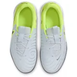 Chlapčenské futbalové kopačky halové NIKE Phantom GX 2 Academy Jr IC metallic silver volt black · záber 4