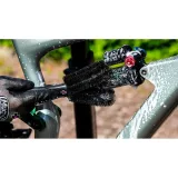 Kefka na údržbu bicykla MUC-OFF Two Prong Brush · záber 4