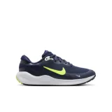 Chlapčenská športová obuv (tréningová) NIKE Revolution 7 Jr midnight navy volt tint white · záber 1