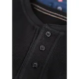 Pánske tričko s dlhým rukávom VOLCANO L-KROTI-700-BLACK · záber 5