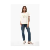 Dámske tričko s krátkym rukávom VOLCANO MADAME-101-CREAM · záber 2