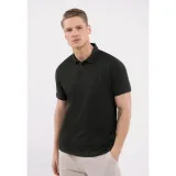 Pánske polo tričko s krátkym rukávom VOLCANO O-DRAGO-700-BLACK · záber 2