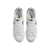 Pánska vychádzková obuv NIKE Blazer Low 77 Premium white university red stadium green · záber 4