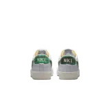 Pánska vychádzková obuv NIKE Blazer Low 77 Premium white university red stadium green · záber 5