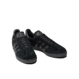 Pánska vychádzková obuv ADIDAS ORIGINALS Gazelle M core black core black core black · záber 3