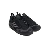 Pánska nízka turistická obuv ADIDAS Terrex Swift Solo 2.0 core black grey three grey six · záber 4
