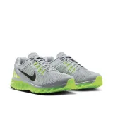 Pánska rekreačná obuv NIKE Air Max 2013 M wolf grey volt black black · záber 2