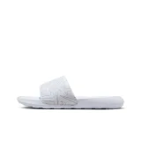 Dámske šlapky (plážová obuv) NIKE Victori One Ws white black · záber 1