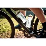Fľaša na bicykel FIDLOCK set láhve s držákem BOTTLE TWIST průhledná bílá 590 ml · záber 2